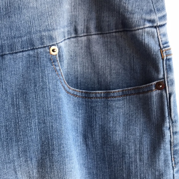 Chadwicks of Boston blue high-rise pull-on crop jeans, 16T - Picture 5 of 10